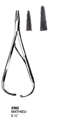 Needle Holders Mathieu 5-1/2"